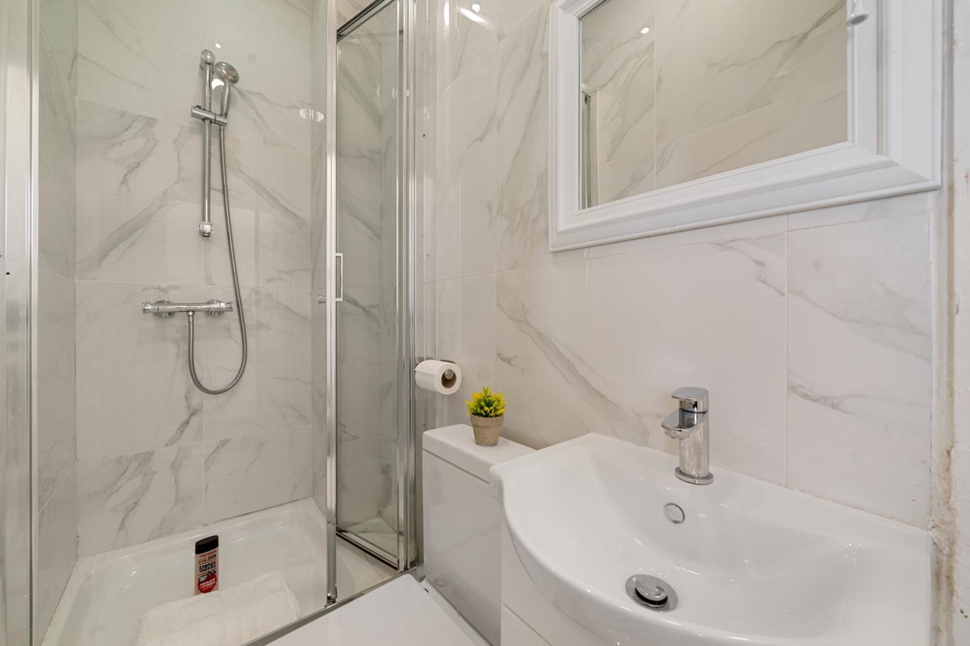 Spacious 3-Bedroom Residence In Exclusive Mayfair 7Gc Londra Esterno foto
